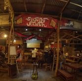 Foto Suasana 3 di Angkringan Mbah Cokro, Tenggilis Mejoyo, Surabaya