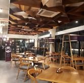 Foto Suasana 4 di The Origin Coffee & Dine, Wonocolo, Surabaya