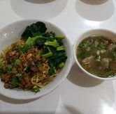Foto Makanan 3 di Mie Ayam Ceker Bintaro & Bakso Kotak, Bintaro, Tangerang Selatan