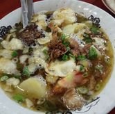 Foto Makanan 6 di Sop Soto Betawi Ibu Yati, Pamulang, Tangerang Selatan