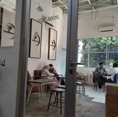 Foto Suasana 2 di Dailio Specialty Coffee, Pondok Gede, Bekasi