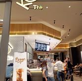 Foto Suasana 2 di KOI The, Bekasi Selatan, Bekasi