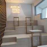 Foto Suasana 2 di Kinda Coffee & Resto, Bintaro, Tangerang Selatan