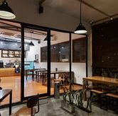 Foto Suasana 2 di Boyle's Coffee, Sarijadi, Bandung