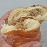 Foto Makanan 2 di Holland Bakery, Jatiasih, Bekasi