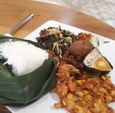 Foto Makanan 2 di Hallo Surabaya, Tegalsari, Surabaya