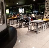 Foto Suasana 3 di Waroeng Steak & Shake, Ngagel, Surabaya