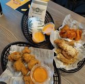 Foto Makanan 1 di Wingstop, Riau, Bandung