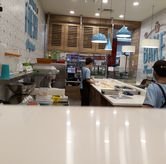 Foto Suasana 3 di Auntie Anne's, Bekasi Barat, Bekasi