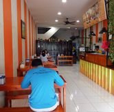 Foto Suasana 2 di Juragan Ayam Geprek Keju, Bintaro, Tangerang Selatan
