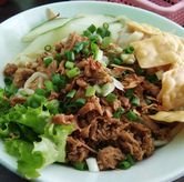 Foto Makanan 1 di 3 Raja Bakso & Pangsit Mie Ayam, Rungkut, Surabaya