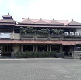 Foto Suasana 2 di Wapo Resto, Gubeng, Surabaya