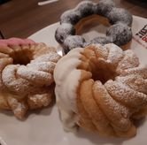 Foto Makanan 2 di Mister Donut, Dukuh Pakis, Surabaya
