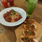 Foto Makanan 3 di Eatalia, Lengkong, Bandung