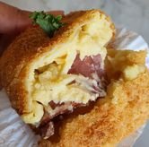 Foto Makanan 3 di Bon Ami Bakery, Wonocolo, Surabaya