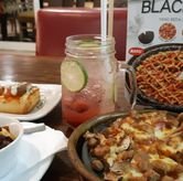 Foto Makanan 1 di Pizza Hut, Tegalsari, Surabaya