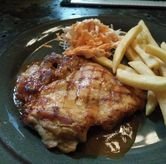 Foto Makanan 3 di Giggle Box, Riau, Bandung