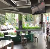 Foto Suasana 2 di GrindJoe Coffee - Moxy Hotel, Dago Bawah, Bandung