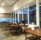 Foto Suasana 3 di Righthands Coffee, Supratman, Bandung