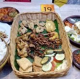 Foto Makanan 1 di Penyetan Cok, Tegalsari, Surabaya