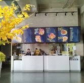 Foto Suasana 2 di Wok 'N' Tok - Yello Hotel Jemursari Surabaya, Tenggilis Mejoyo, Surabaya