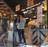 Foto Suasana 2 di Coffee Toffee, Dago Bawah, Bandung