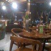 Foto Suasana 2 di Little Collins, Sumatera, Bandung