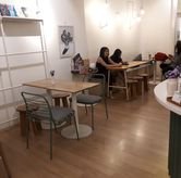 Foto Suasana 3 di Titik Koma Coffee, Wonokromo, Surabaya