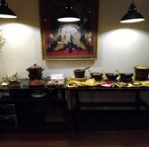 Foto Suasana 1 di Moji Classics Resto & Lounge - Varna Culture Hotel, Genteng, Surabaya