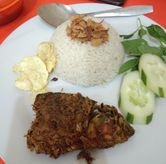 Foto Makanan 1 di Rohmat Nasi Uduk, Gubeng, Surabaya