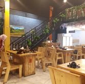 Foto Suasana 4 di Rahmawati Suki & Grill, Gayungan, Surabaya