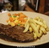 Foto Makanan 6 di Suis Butcher, Riau, Bandung