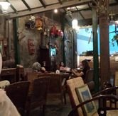 Foto Suasana 3 di Grand Father Coffee Shop, Tambaksari, Surabaya
