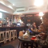 Foto Suasana 5 di Thirty Three Brew, Wonokromo, Surabaya