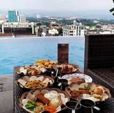 Foto Makanan 2 di Skyview Pool & Bar - Mercure Hotel, Lengkong, Bandung