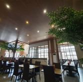 Foto Suasana 2 di Carnis, Gubeng, Surabaya