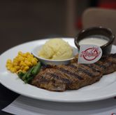 Foto Makanan 2 di Holycow! STEAKHOUSE by Chef Afit, Trunojoyo, Bandung