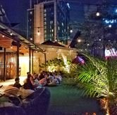 Foto Suasana 4 di Little Collins, Sumatera, Bandung