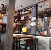 Foto Suasana 4 di Tepi Barat Rumah Kopi, Tandes, Surabaya