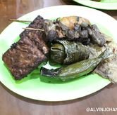 Foto Makanan 2 di Warung Nasi Ibu Imas, Balonggede, Bandung