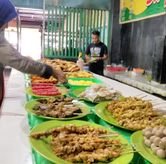 Foto Suasana 2 di Ayam Goreng & Ayam Bakar Sie Jeletot, Balonggede, Bandung