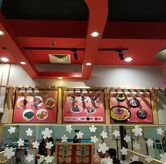 Foto Suasana 2 di Suteki Sushi, Mulyorejo, Surabaya