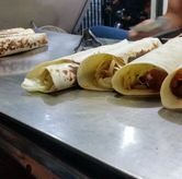Foto Suasana 2 di Deelish Kebab, Ampel, Surabaya