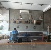Foto Suasana 3 di Ruang Temu Coffee & Eatery, Tenggilis Mejoyo, Surabaya