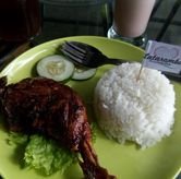 Foto Makanan 1 di Latarombo Riverside Cafe, Jambangan, Surabaya