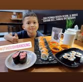 Foto Makanan 2 di OTW Sushi, Antapani, Bandung