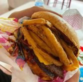 Foto Makanan 1 di Flip Burger, Tegalsari, Surabaya