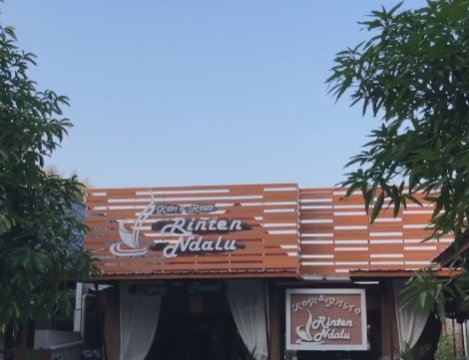 tampak depan dari rumah makan rinten dalu